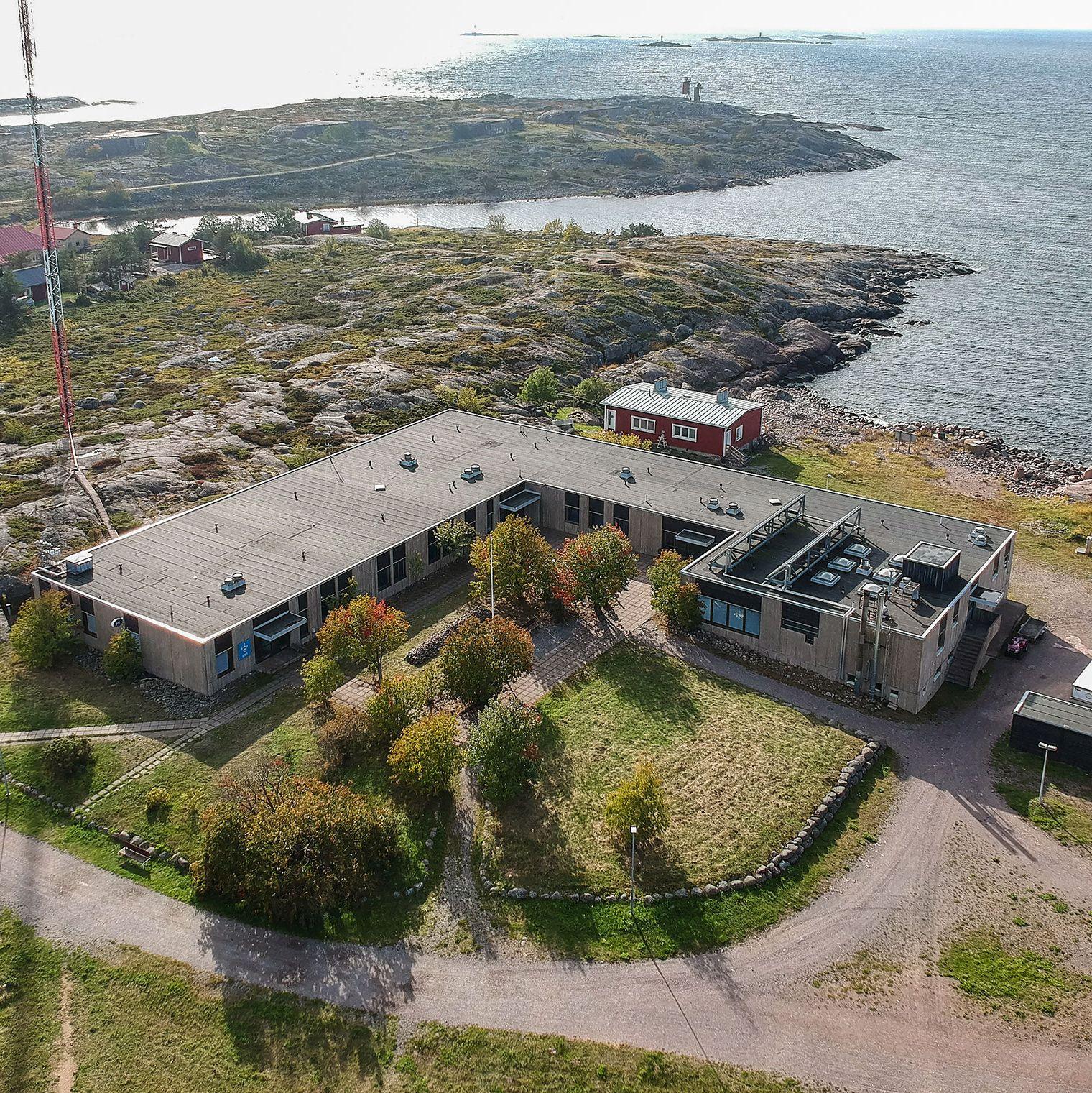 An aerial shot of the Utö Havshotel hotel building.