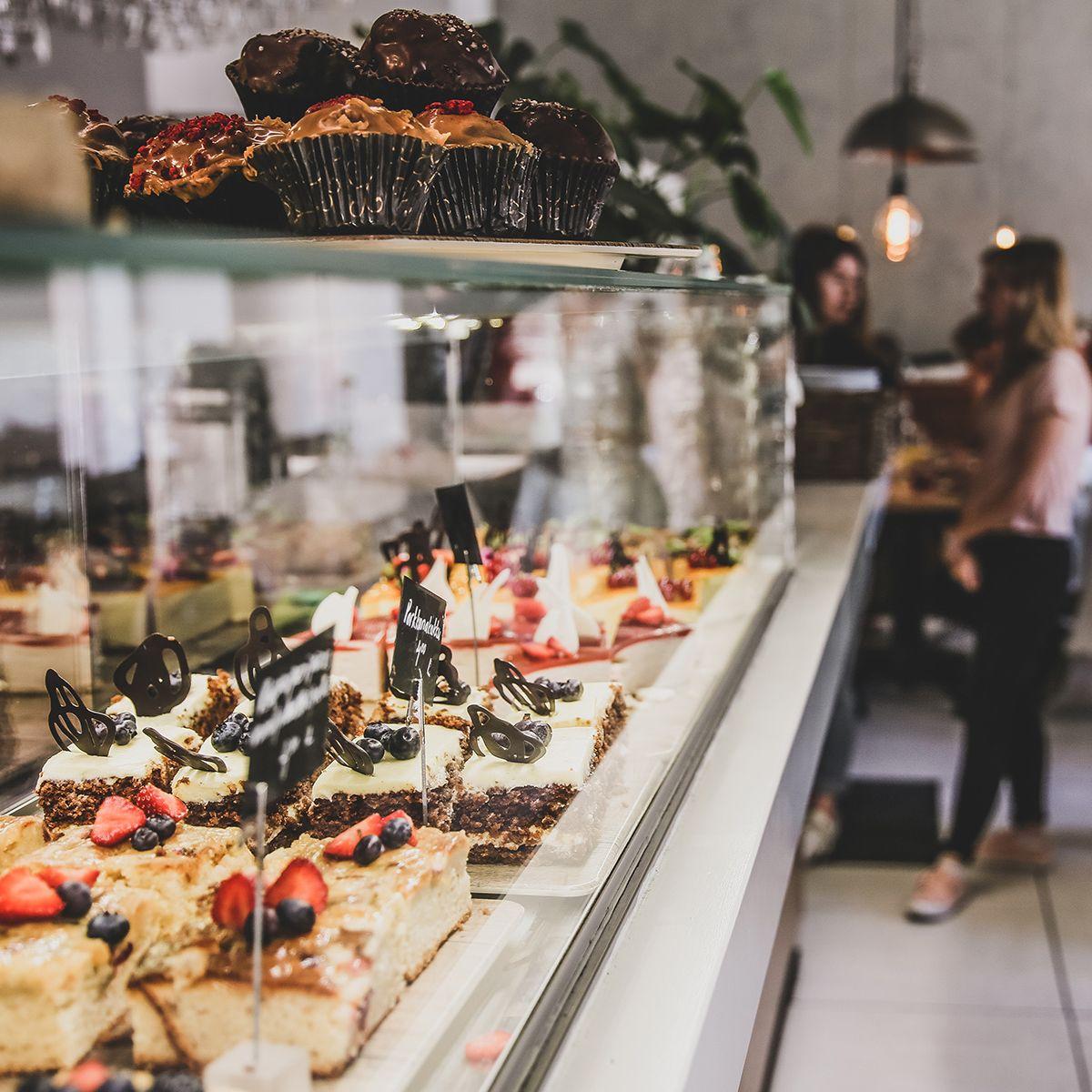 A window display of cakes and other pastries at Fontana.